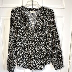 EUC Universal Thread Micro Floral Thin Corduroy Buttoned 100% Cotton Top Size L